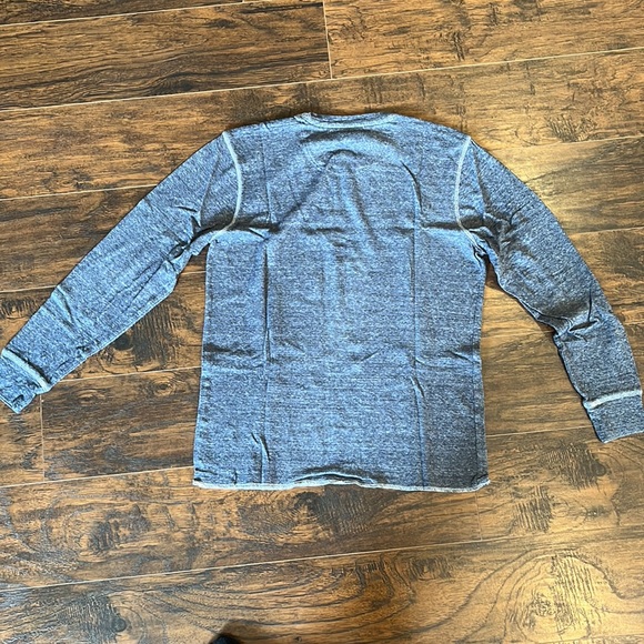 Long sleeve T-shirt - Picture 2 of 6